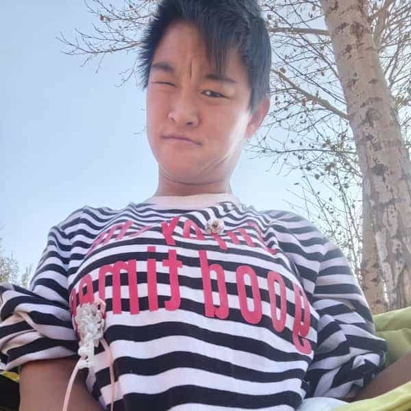 内蒙古24岁单身美女真诚找对象-河池征婚相亲网